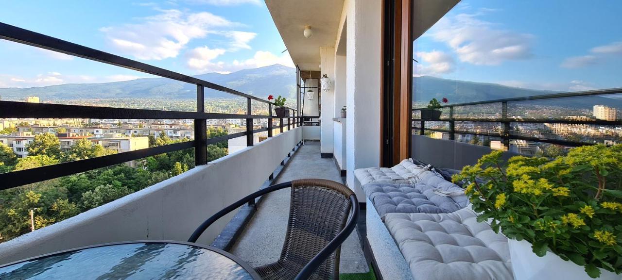 Panoramic And Spacious Flat Near The City Centre 소피아 외부 사진